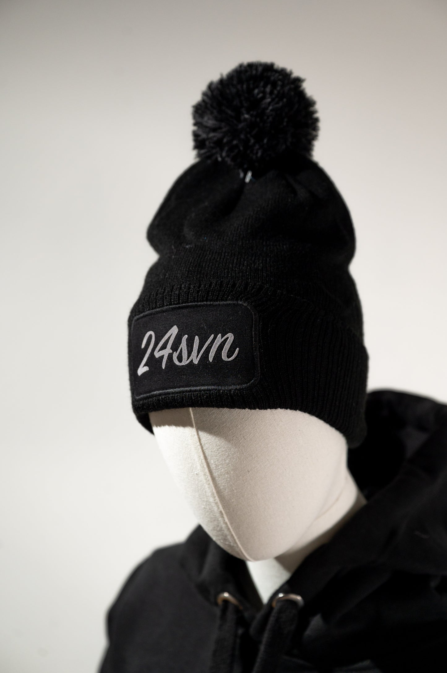 24svn Bobble Beanie